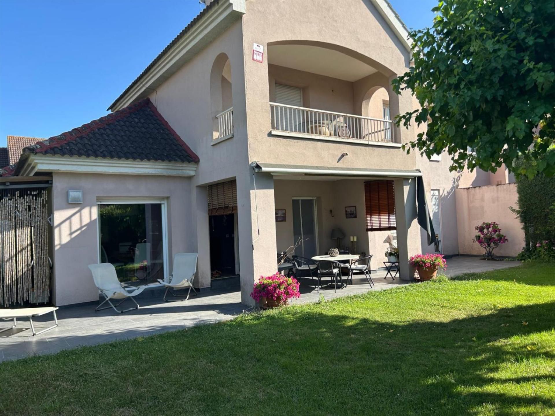 Pis en venda a Villafranca del Castillo Jardí de Pis en venda en Villanueva de la Cañada amb Aire condicionat, Calefacció i Jardí privat