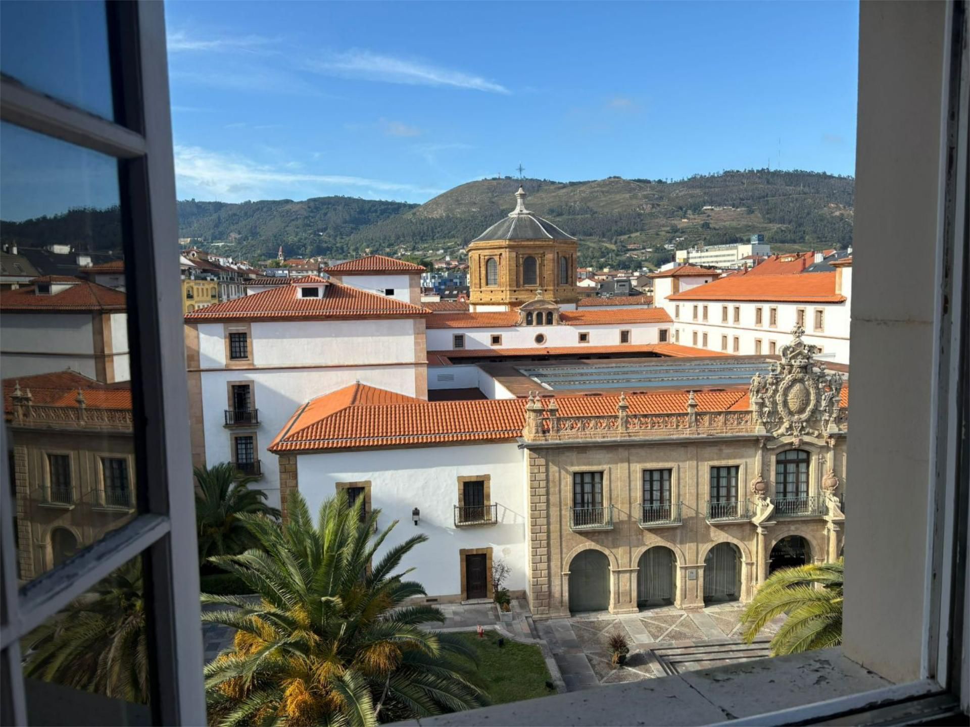 Pis en venda a Calle Gil de Jaz, 15, Parque San Francisco - Uría Vista exterior de Pis en venda en Oviedo