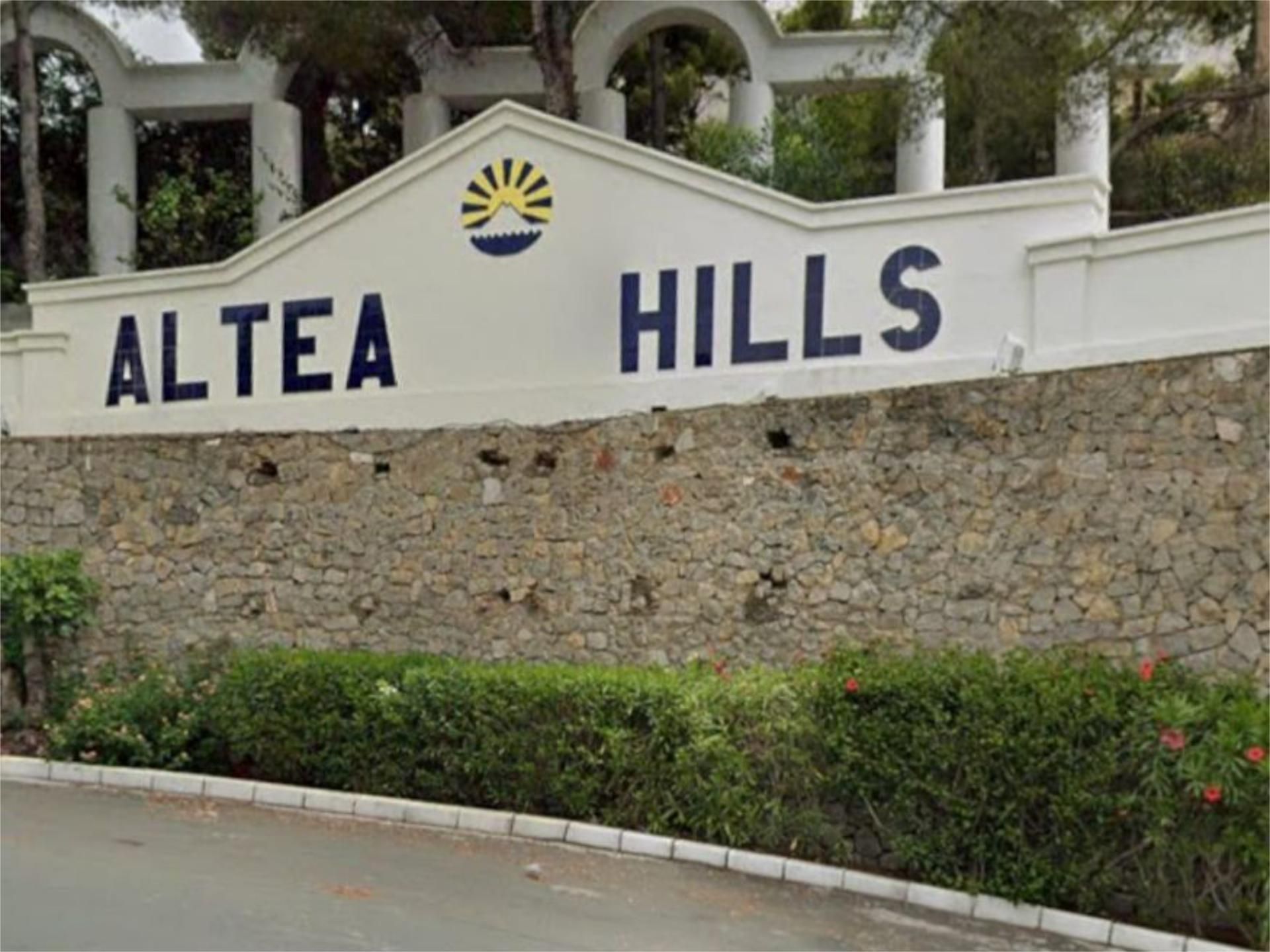 Casa o xalet en venda a Calle Bélgica, 1, Palmeral Vista exterior de Casa o xalet en venda en Alicante / Alacant amb Aire condicionat, Jardí privat i Moblat