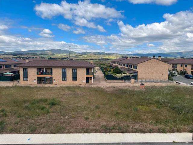 Piso en Alquiler en Puente la Reina / Gares