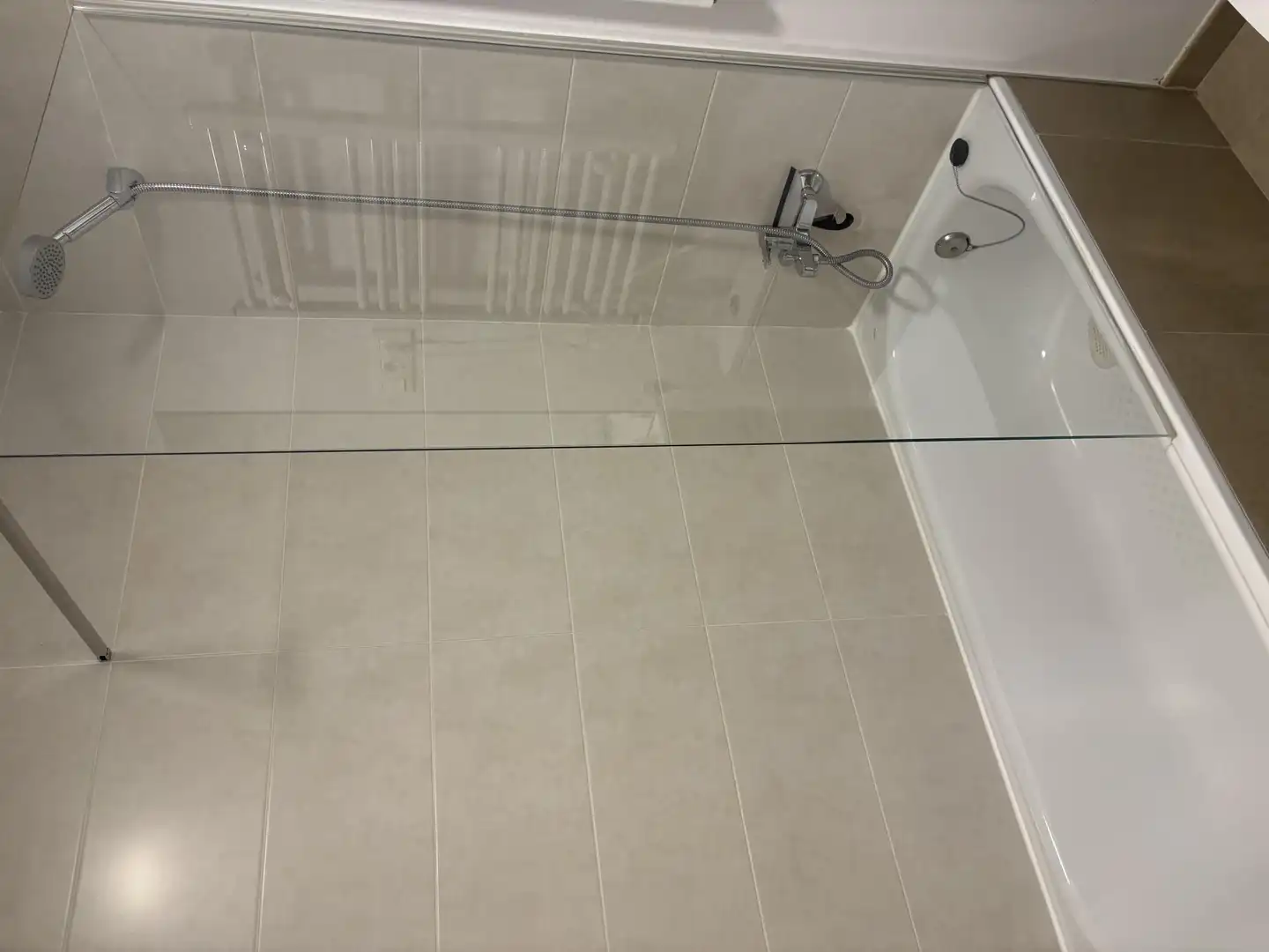Badezimmer von Wohnung zur untervermieten in Móstoles mit Klimaanlage, Heizung und Schwimmbad