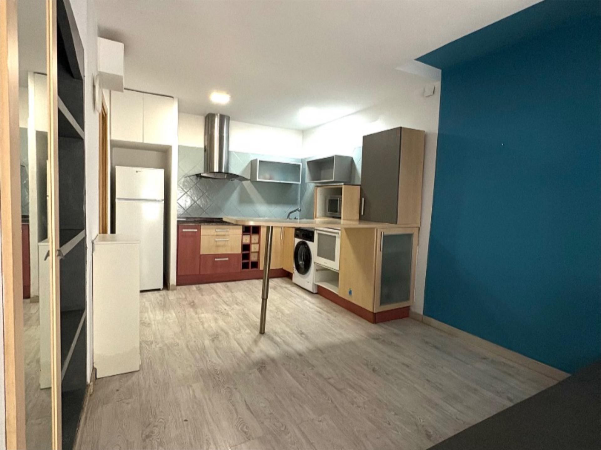 Cocina de Piso en venta en Santa Coloma de Gramenet con Parquet y Amueblado