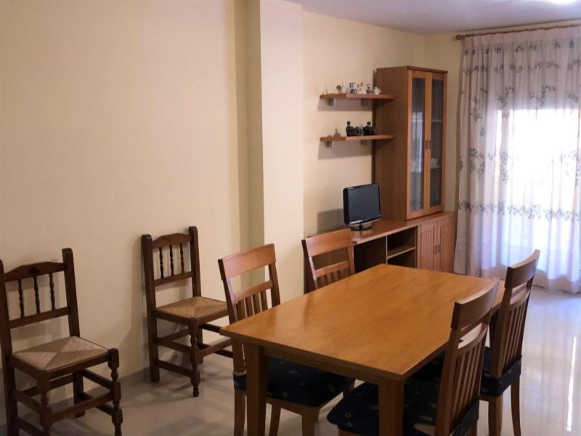 Menjador de Pis per a compartir en Villalonga amb Calefacció, Moblat i Balcó