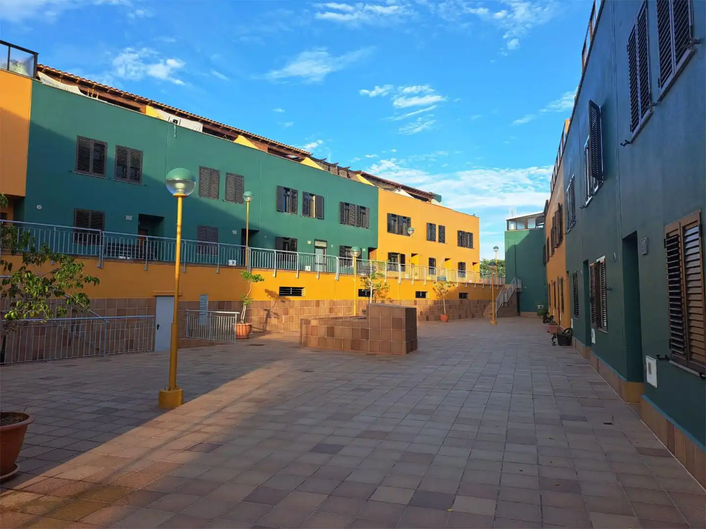 Pis en venda a Calle Pino Ojeda Pintora-Poeta, 4, Tamaraceite Vista exterior de Pis en venda en Las Palmas de Gran Canaria amb Parquet, Terrassa i Traster