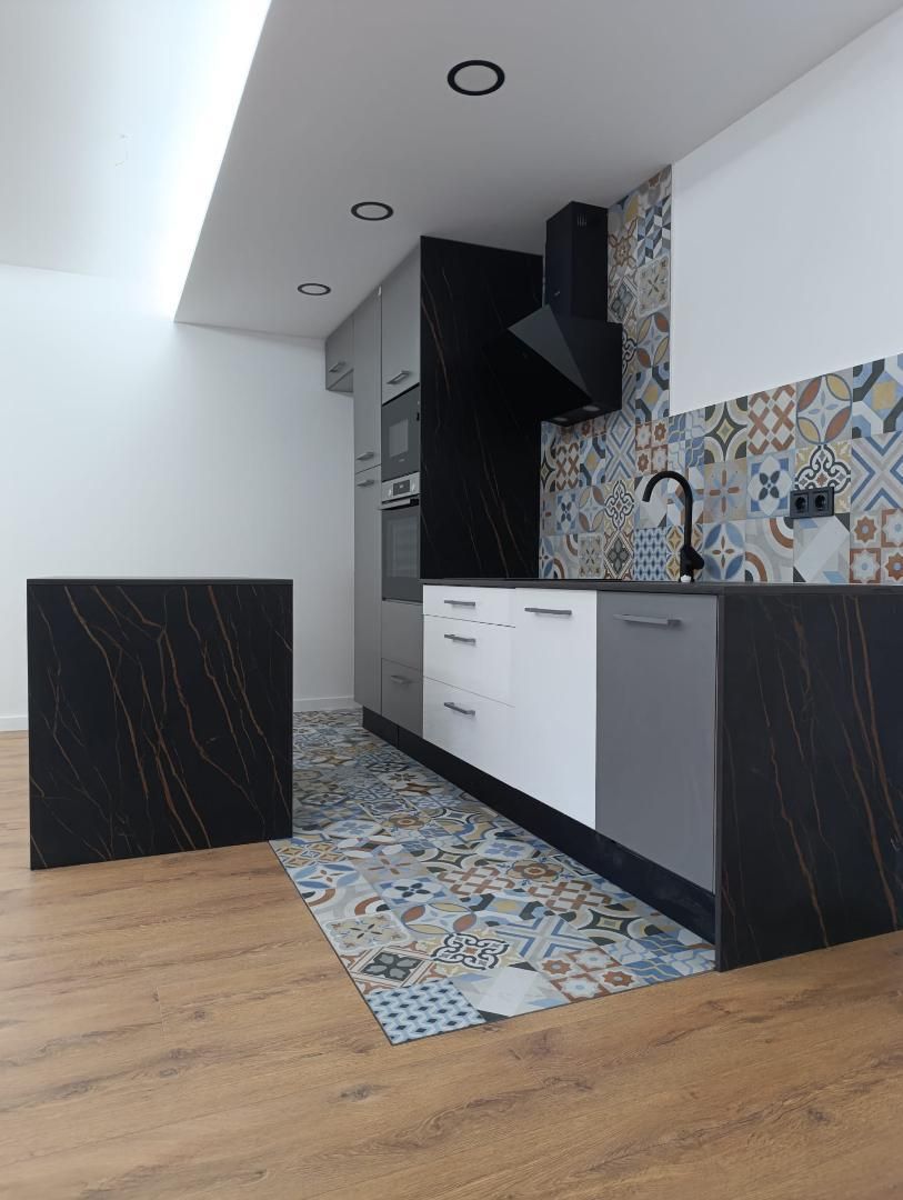 Flat for sale in Avinguda de Josep Tarradellas I Joan, 182, Centre Kitchen of Flat for sale in L'Hospitalet de Llobregat with Air Conditioner, Terrace and Balcony