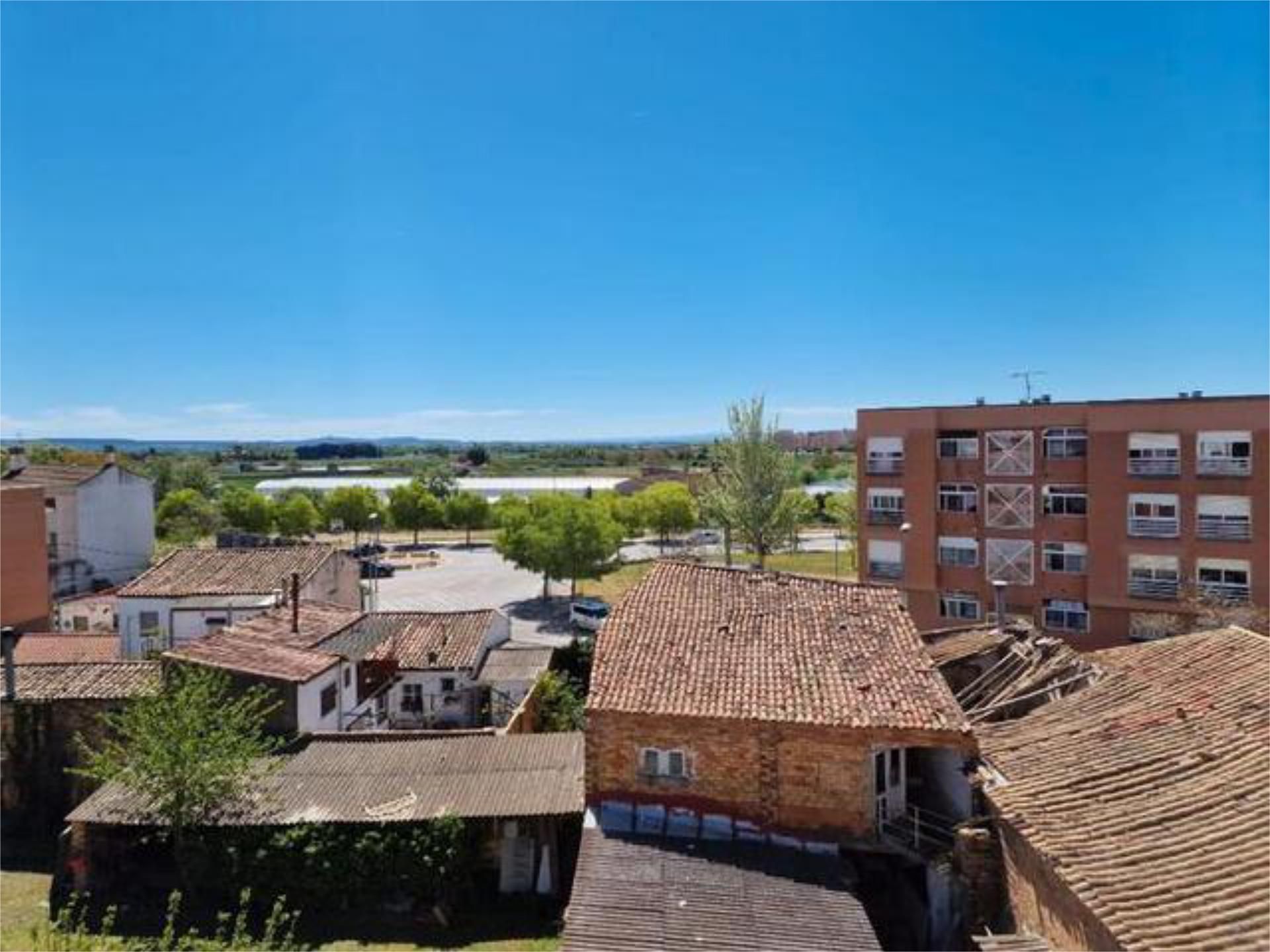 Exterior view of Flat for sale in  Huesca Capital  with Heating, Terrace and Furnished