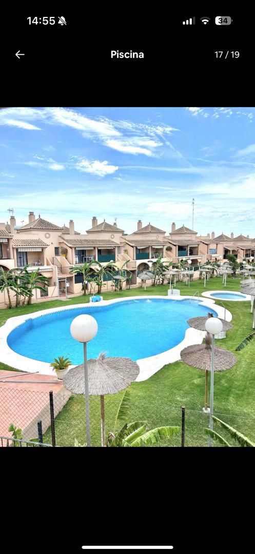 Single-family semi-detached to rent in Camino Cerro del Molino, 35, Los Gallos Exterior view of Single-family semi-detached to rent in Chiclana de la Frontera with Air Conditioner, Parquet flooring and Terrace