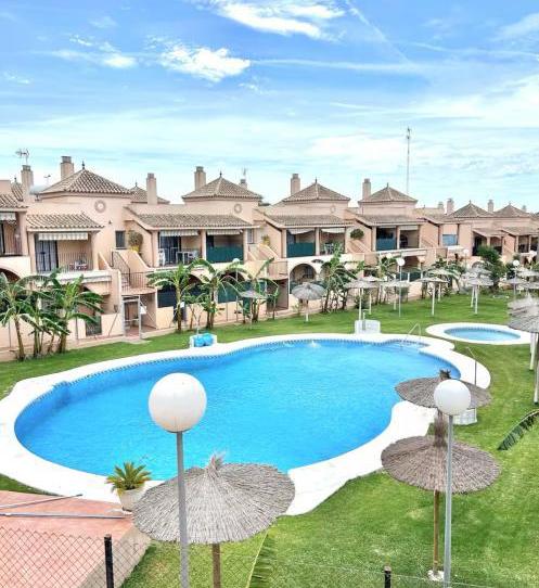 Foto 1 de Casa adosada de lloguer a Camino Cerro del Molino, 35, Los Gallos, Cádiz