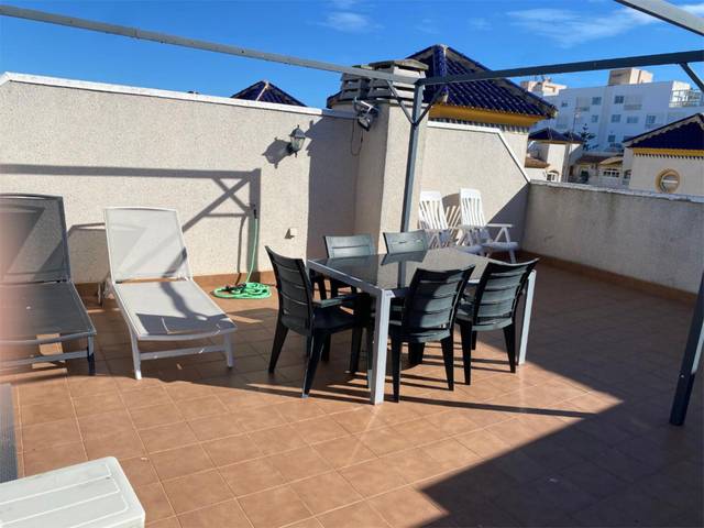 Casa adosada en Alquiler en Calle Berenguer de Massanet, 17 en El Edén