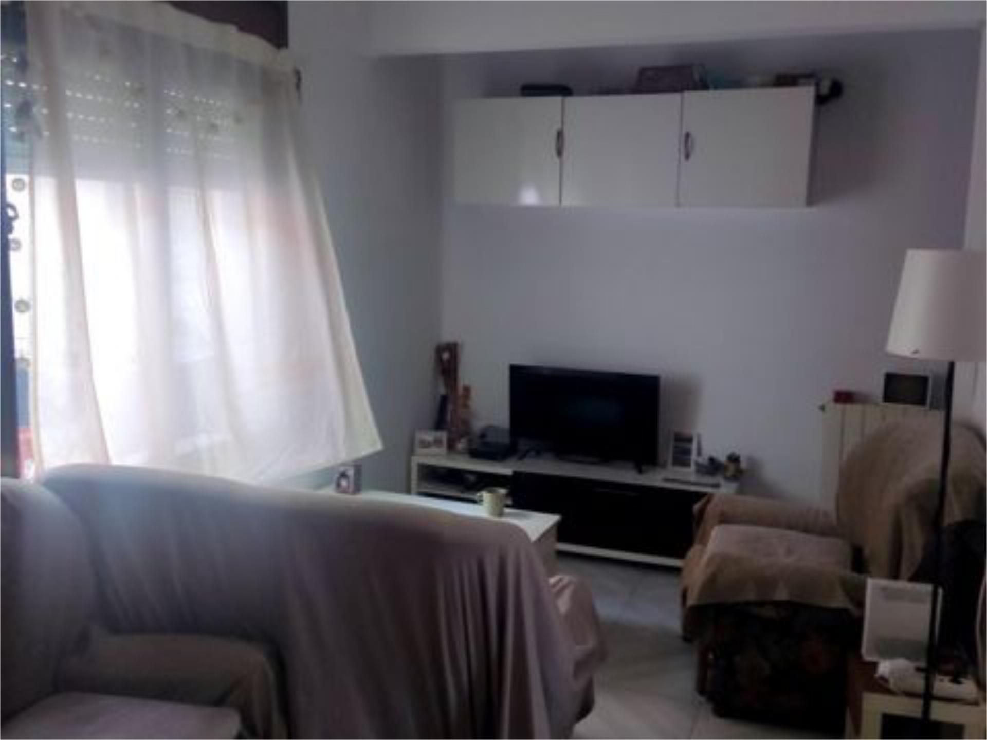 Pis de lloguer a Carrer de Sant Sebastià, 7, Pont Vell Sala d'estar de Pis de lloguer en Ripollet amb Calefacció, Terrassa i Moblat