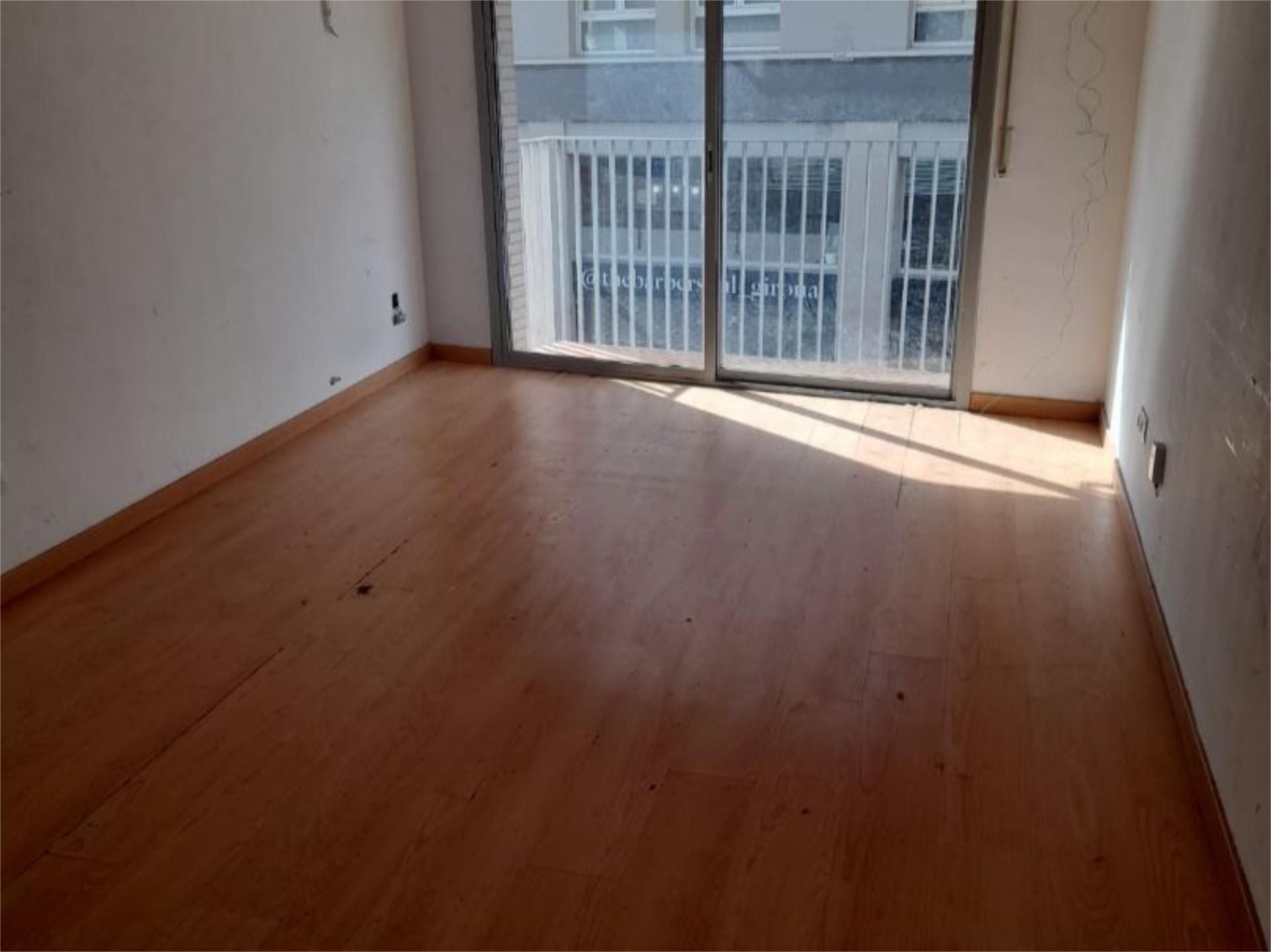 Flat for sale in Carrer Universitat de Cervera, 6, Girona Capital Bedroom of Flat for sale in Girona Capital with Balcony