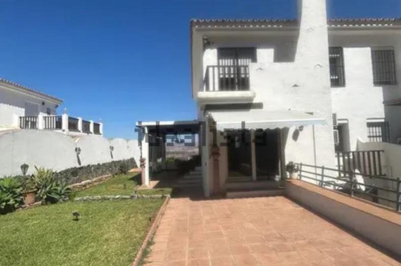 Casa o chalet en venta en Calle Ramón Gómez de la Serna, 25, Manantiales - Lagar - Cortijo, Málaga - imagen 1 Foto 1 de Casa o chalet en venta en Calle Ramón Gómez de la Serna, 25, Manantiales - Lagar - Cortijo, Málaga