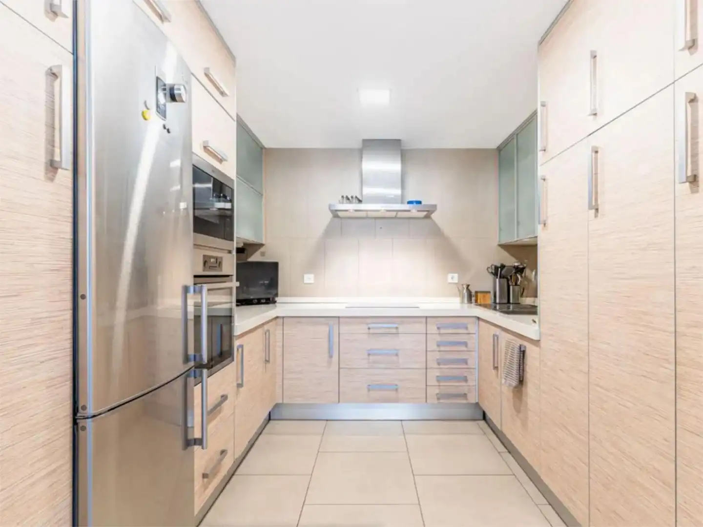 Piso en venta en Colonia Cocina de Piso en venta en Torrelodones con Aire acondicionado, Terraza y Piscina