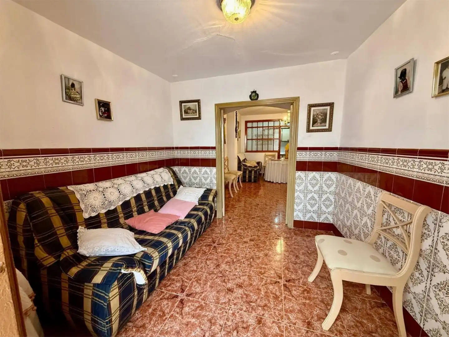 Wohnzimmer von Einfamilien-Reihenhaus zum Verkauf in Abla mit Terrasse, Möbliert und Ofen