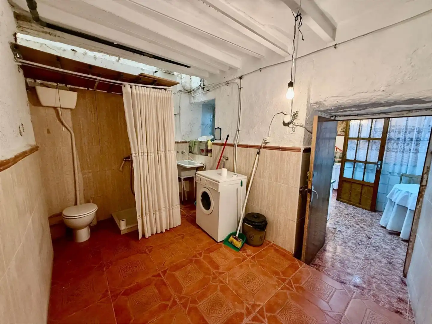Badezimmer von Einfamilien-Reihenhaus zum Verkauf in Abla mit Terrasse, Möbliert und Ofen