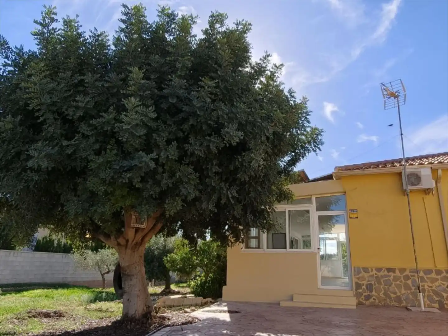 Casa o xalet en venda a Calle Arpa, 22, Moralet Jardí de Casa o xalet en venda en Alicante / Alacant amb Aire condicionat, Calefacció i Jardí privat