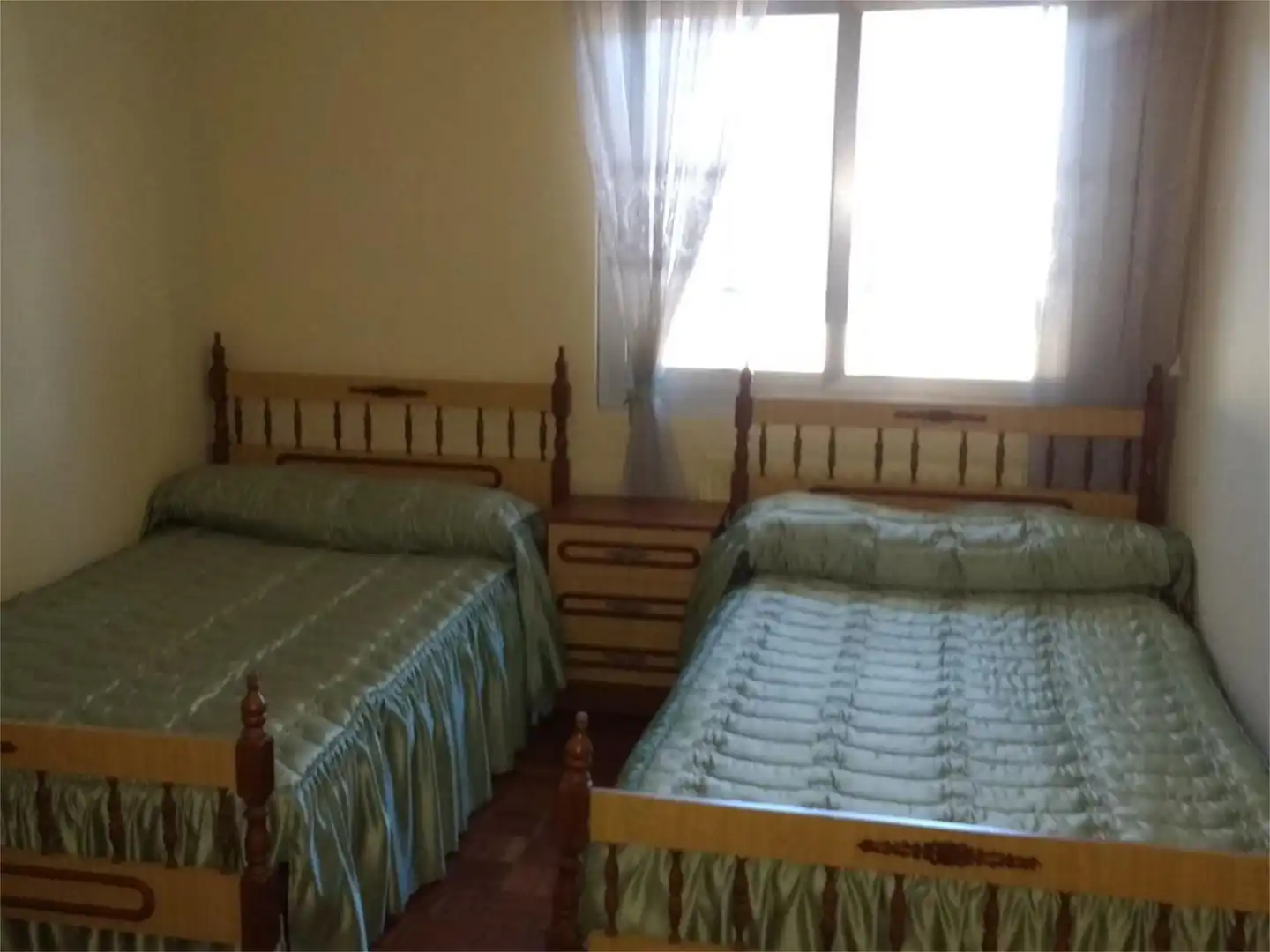 Pis en venda a de Asturias, 7, Santa María del Páramo Dormitori de Pis en venda en Santa María del Páramo amb Calefacció, Parquet i Terrassa