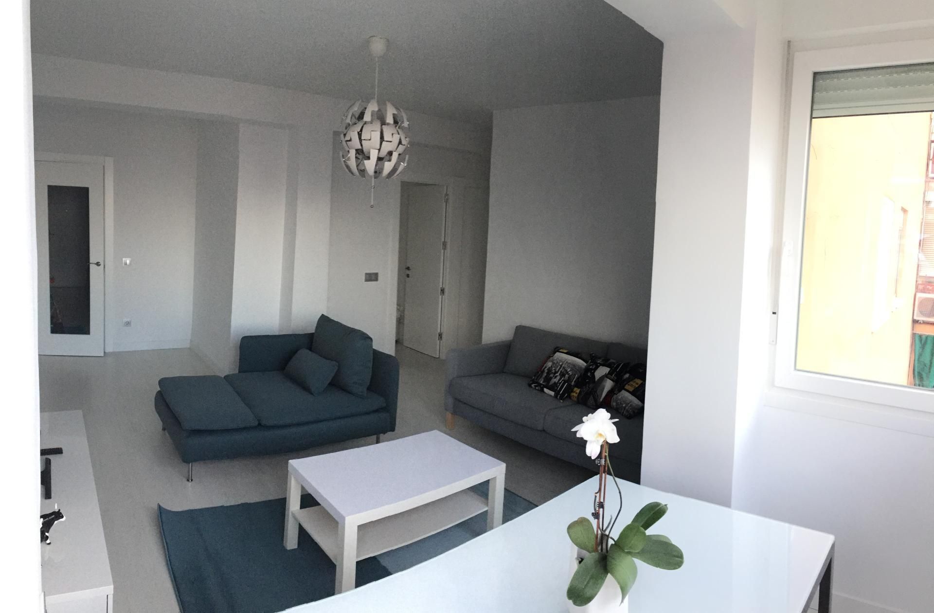 Sala d'estar de Pis per a compartir en  Madrid Capital amb Moblat