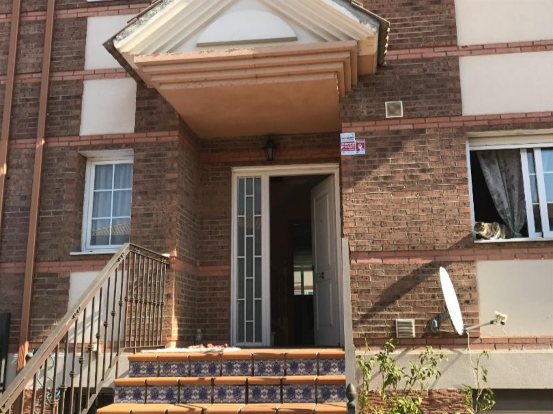 Casa adosada en venda a Calle Los Abedules, 5, El Vallejo Vista exterior de Casa adosada en venda en Azuqueca de Henares