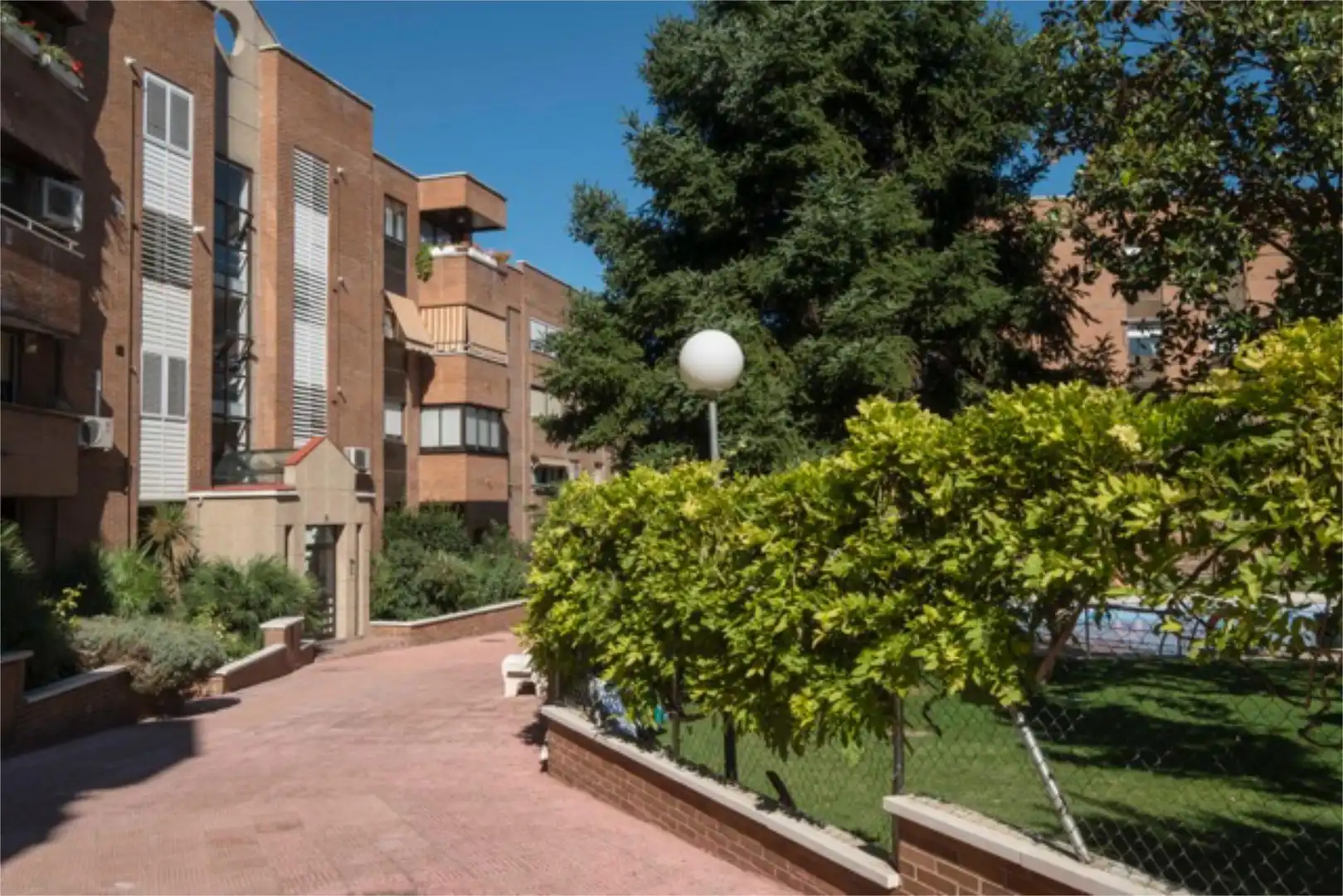 Garden of Flat for sale in Pozuelo de Alarcón  with Air Conditioner, Swimming Pool and Balcony
