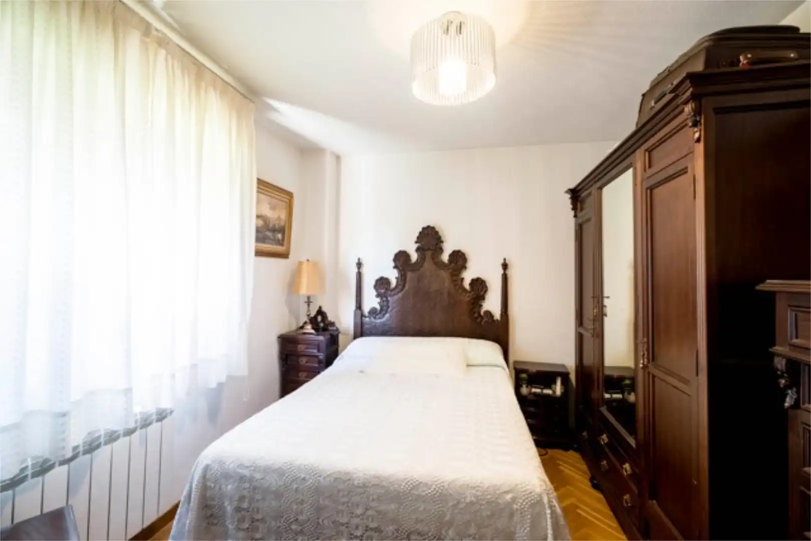 Bedroom of Flat for sale in Pozuelo de Alarcón  with Air Conditioner, Swimming Pool and Balcony