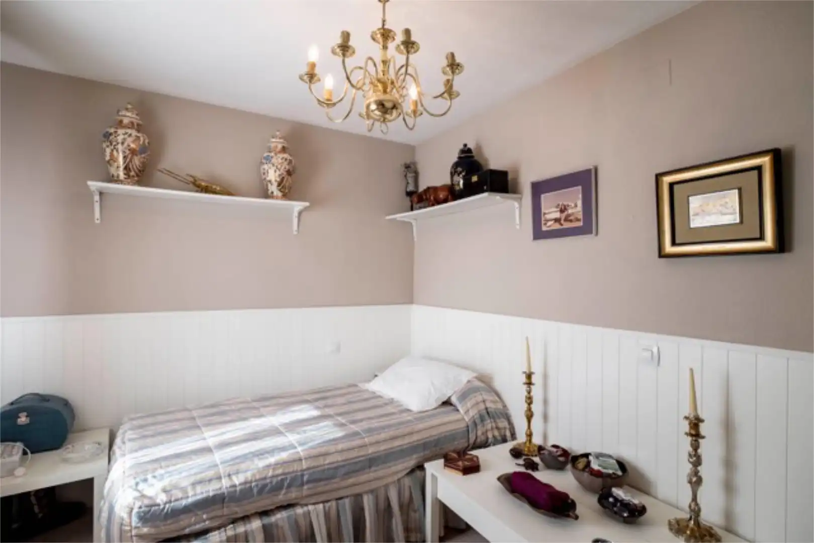 Bedroom of Flat for sale in Pozuelo de Alarcón  with Air Conditioner, Swimming Pool and Balcony