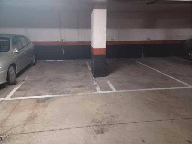 Garaje en Alquiler en Adelfas