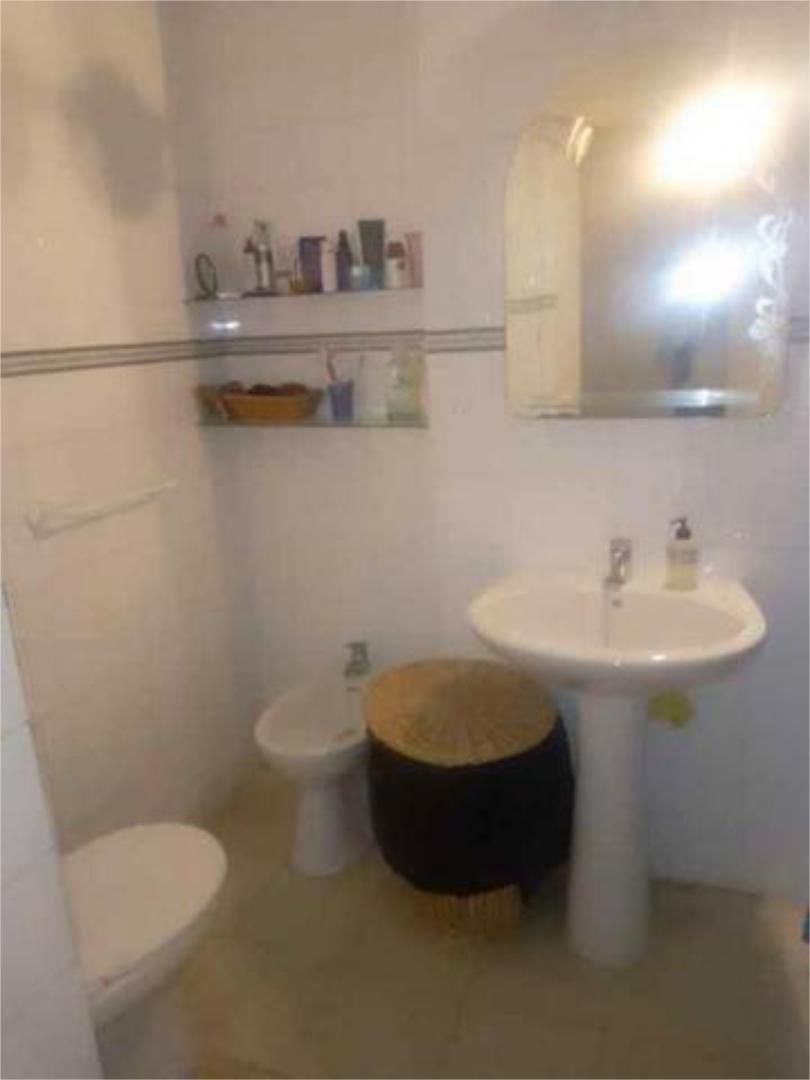 Bathroom of Flat for sale in Chiclana de la Frontera  with Terrace and Furnished