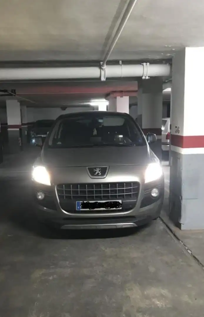 Garage zum Verkauf in Carrer de Manises, País Valencià Parkplatz von Garage zum Verkauf in Mislata