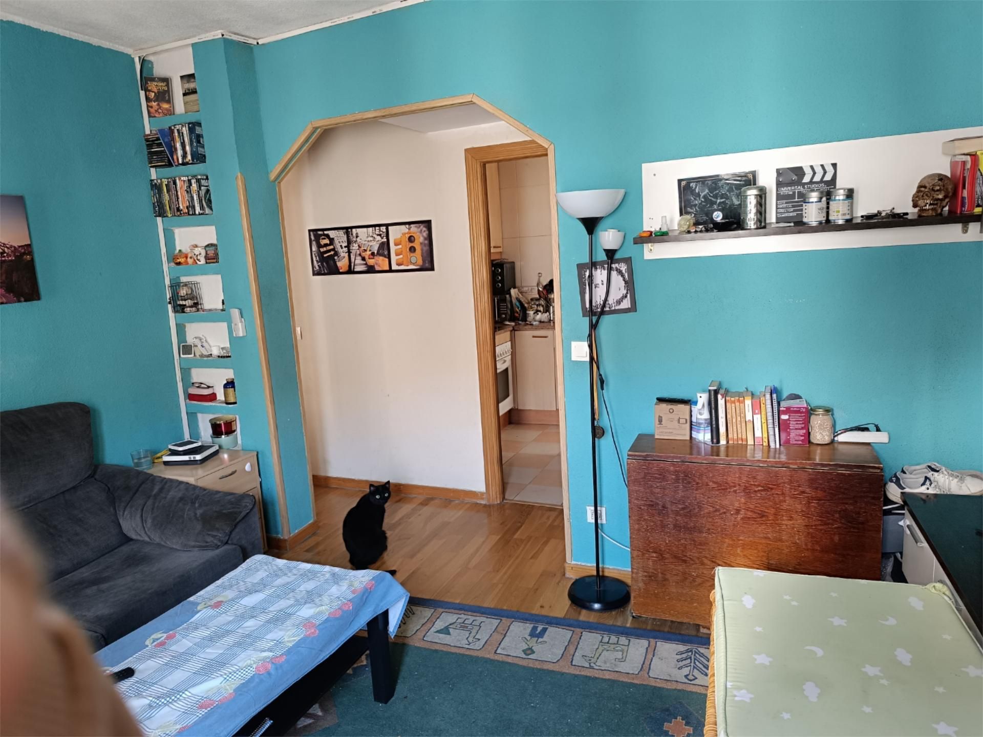 Flat for sale in Calle de Los Robles, 8, San Diego Living room of Flat for sale in Madrid Capital with Air Conditioner and Balcony