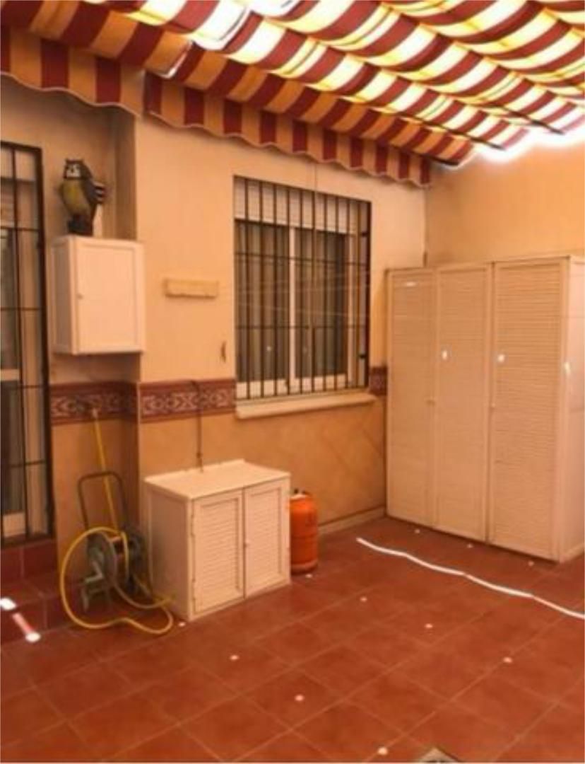 Casa adosada de alquiler en Coria del Río