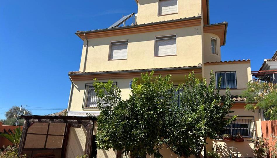 Foto 1 de Casa adosada en venda a Camino de Albarrate, 2, Albolote, Granada