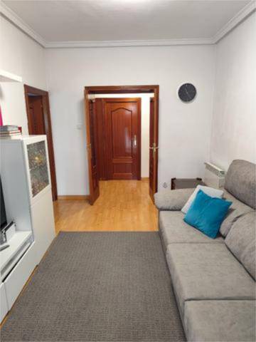 Piso en Venta en Palomeras Bajas