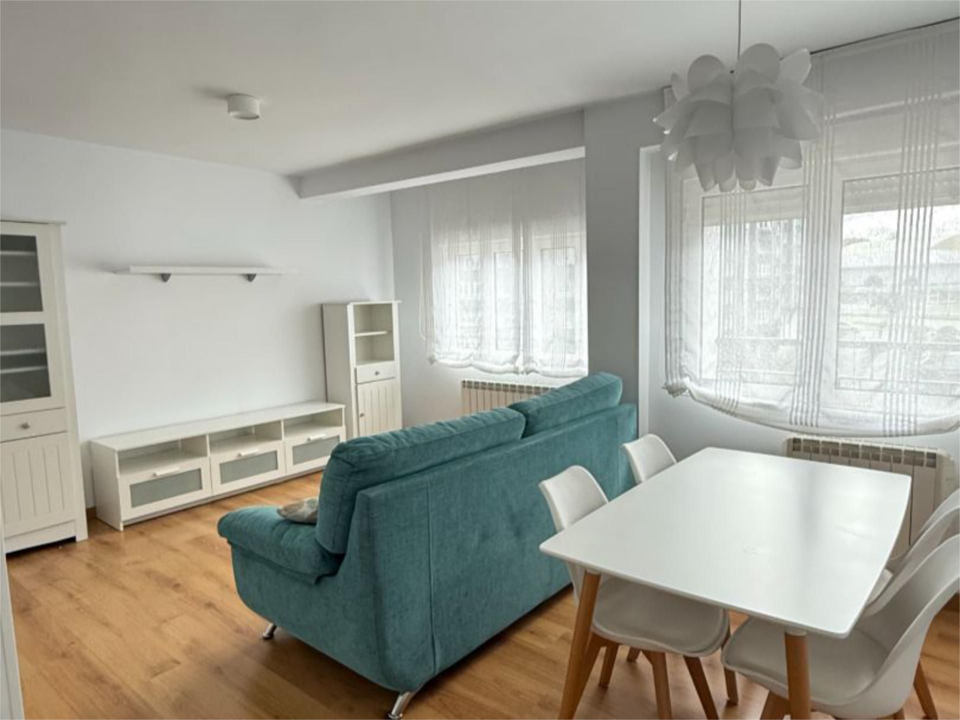 Pis de lloguer a Calle José Cueto, 56, El Carbayedo - El Quirinal Sala d'estar de Pis de lloguer en Avilés