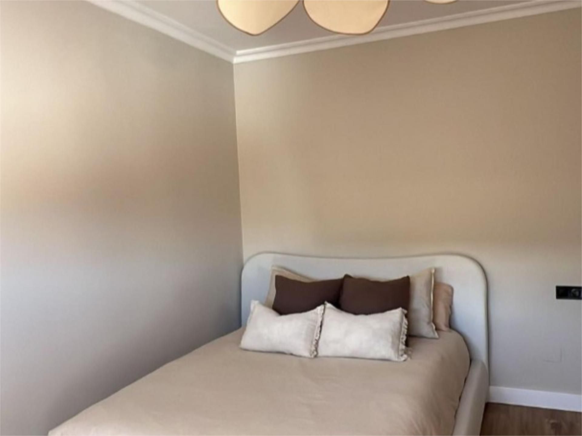 Single-family semi-detached to rent in Calle Cabo Finisterre, 12, El Rinconcillo Bedroom of Single-family semi-detached to rent in Algeciras with Air Conditioner, Parquet flooring and Terrace