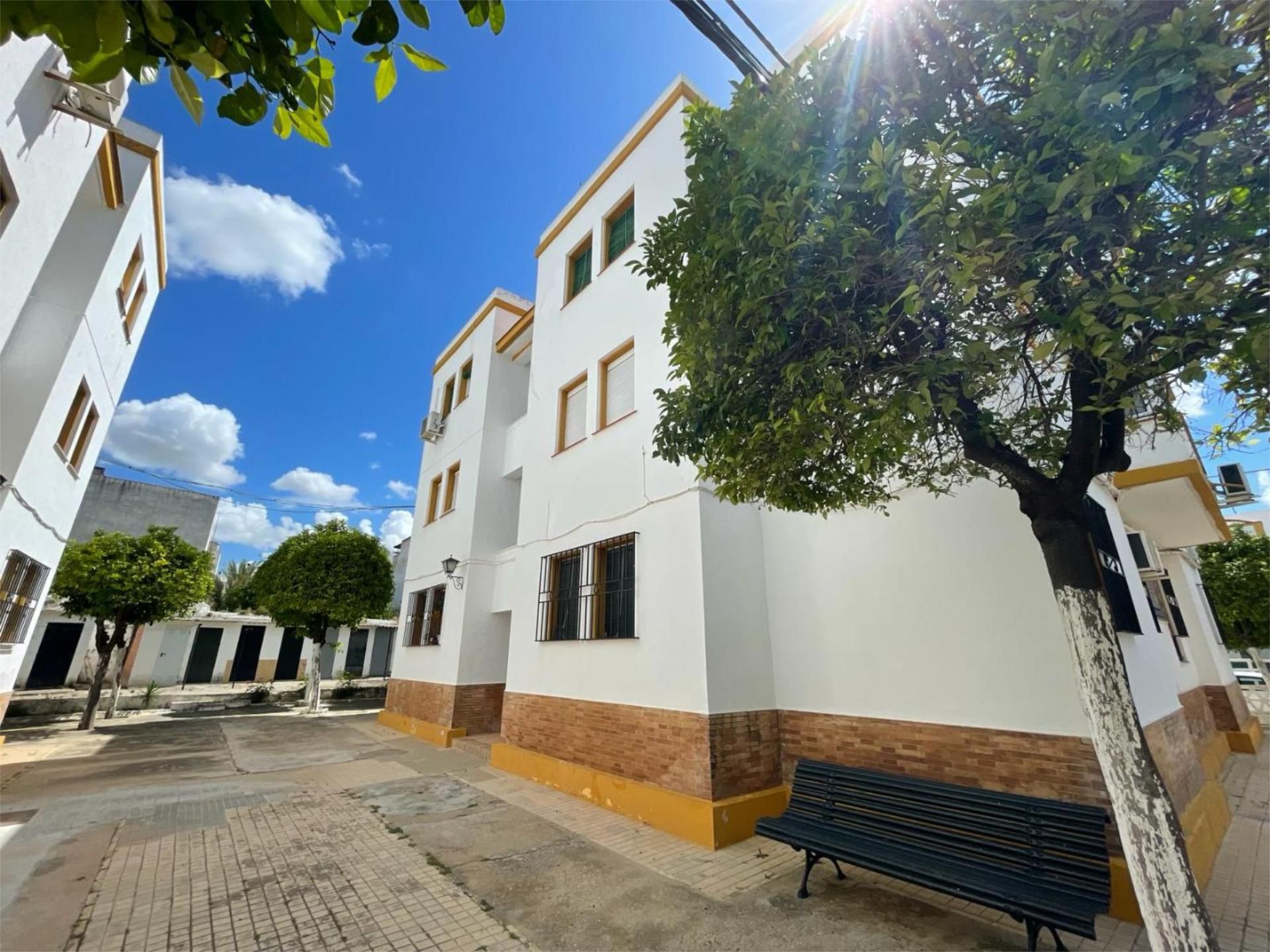 Außenansicht von Wohnung miete in Marchena mit Klimaanlage, Heizung und Terrasse