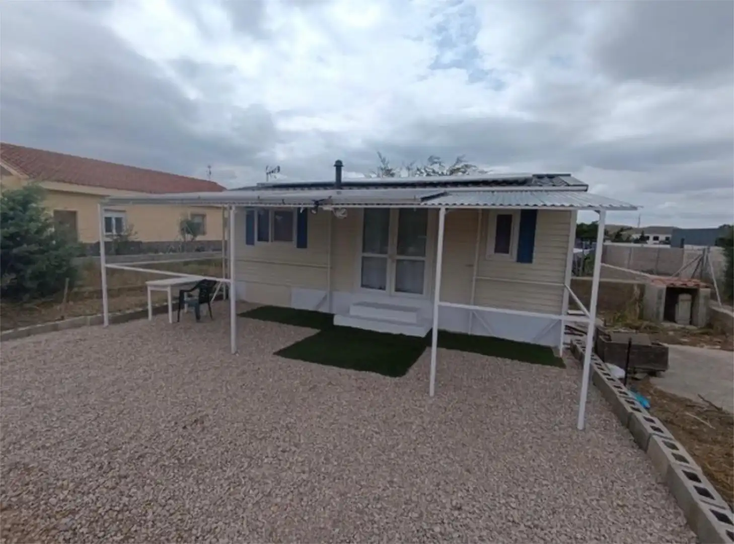 Außenansicht von Country house zum Verkauf in Estremera mit Klimaanlage, Privatgarten und Terrasse