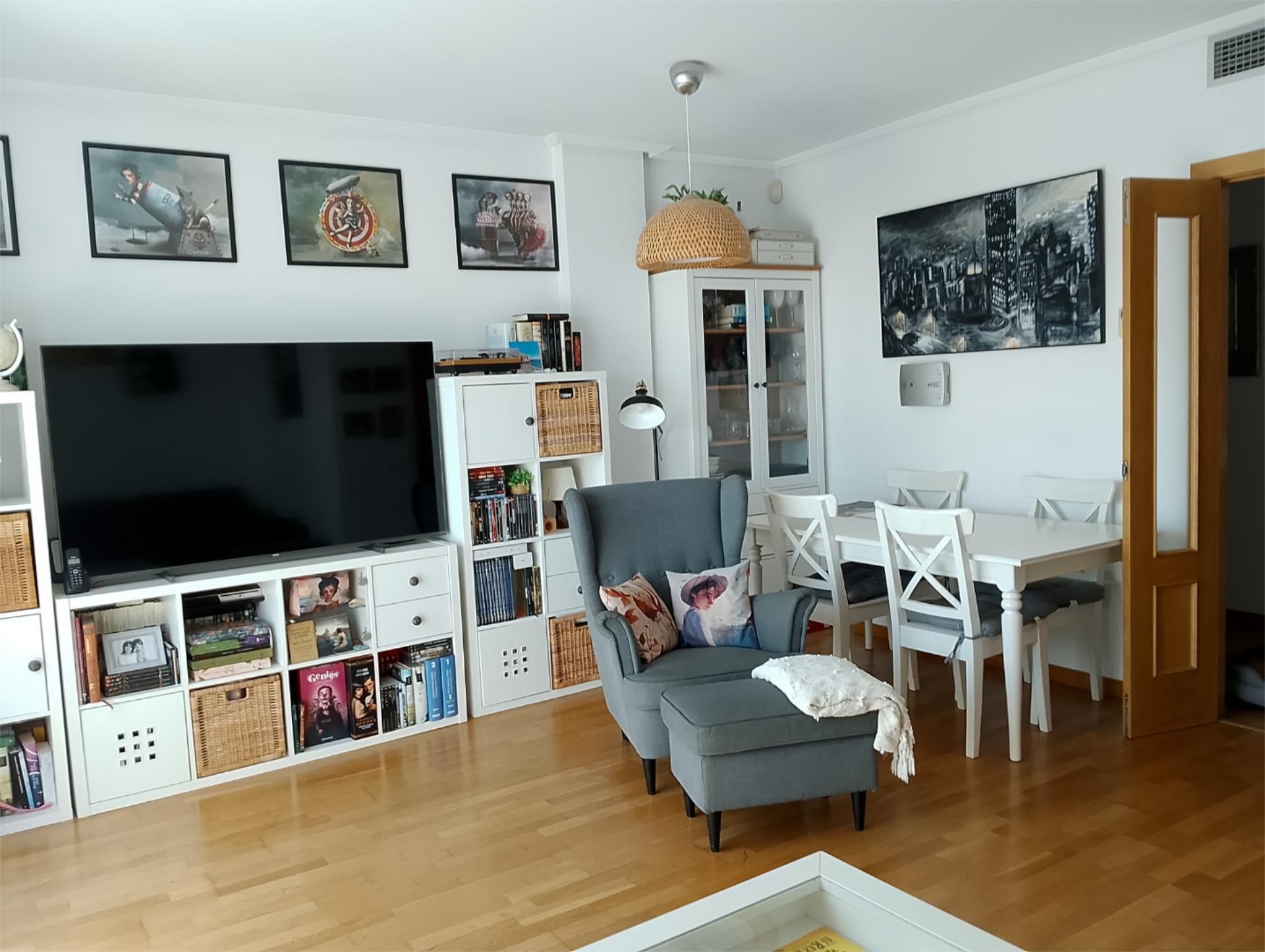 Living room of Flat for sale in  Almería Capital  with Air Conditioner, Heating and Parquet flooring