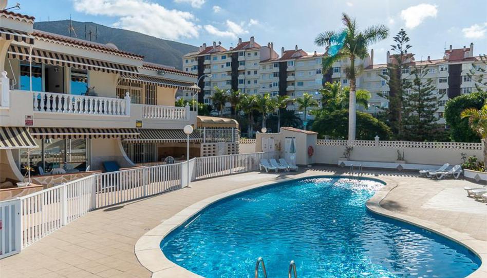 Casa adosada en venda a Avenida Juan Carlos I, 29, Los Cristianos, Santa Cruz de Tenerife - imatge 1 Foto 1 de Casa adosada en venda a Avenida Juan Carlos I, 29, Los Cristianos, Santa Cruz de Tenerife