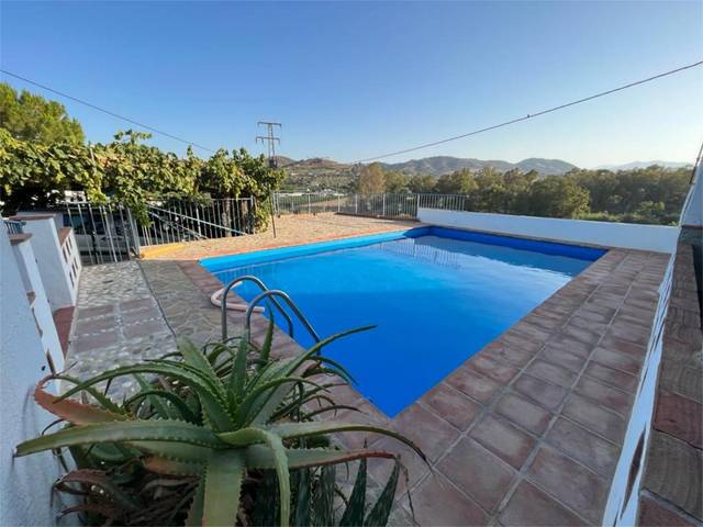 Piso en Venta en Cortijo Benitez, 3 en Coín