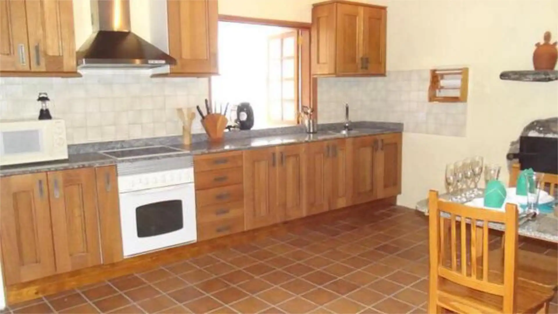 Cuina de Casa o xalet en venda en Teror amb Piscina