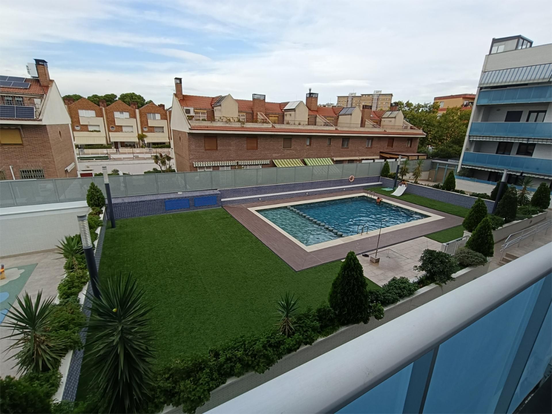 Swimming pool of Flat for sale in  Zaragoza Capital  with Air Conditioner, Heating and Parquet flooring