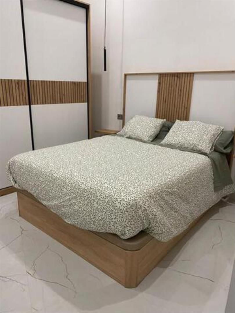 Dormitori de Pis de lloguer en Maracena amb Calefacció, Terrassa i Moblat