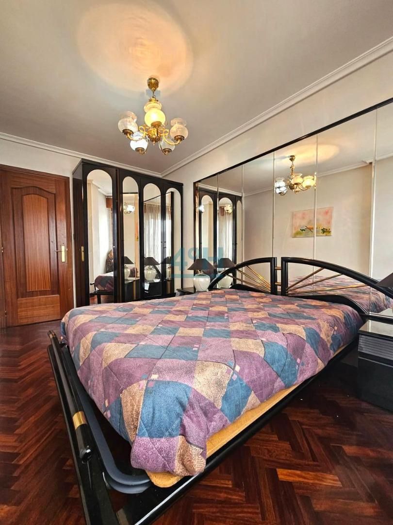 Dormitori de Dúplex en venda en Ourense Capital  amb Terrassa i Balcó