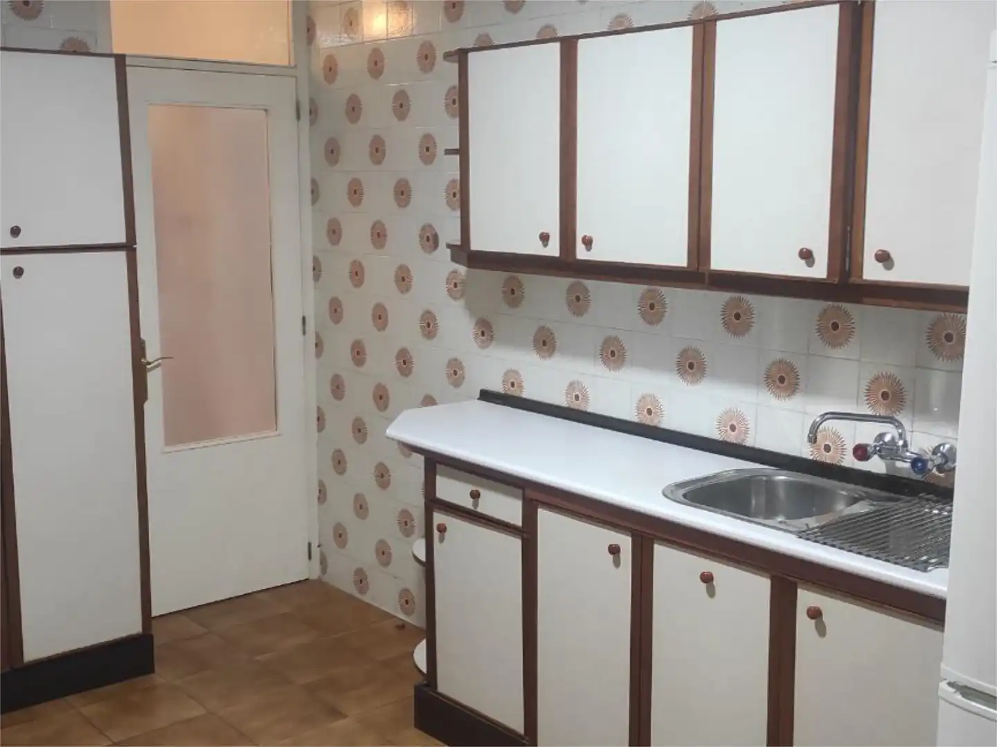 Piso de alquiler en Calle Antonio Gala, 7, San Carlos - San José Cocina de Piso de alquiler en Sevilla con Aire acondicionado, Calefacción y Terraza