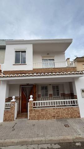 Casa adosada en Venta en Carrer de l'Alcoià, 9 en El Perelló
