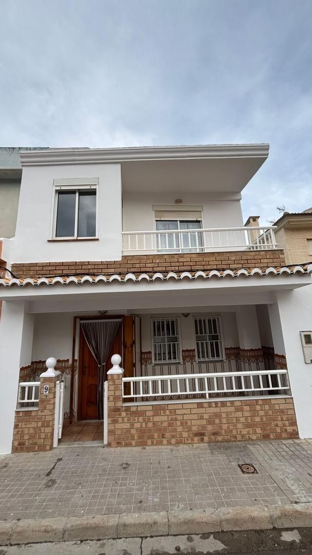 Single-family semi-detached for sale in Carrer de L'alcoià, 9, El Perelló Exterior view of Single-family semi-detached for sale in Sueca with Balcony