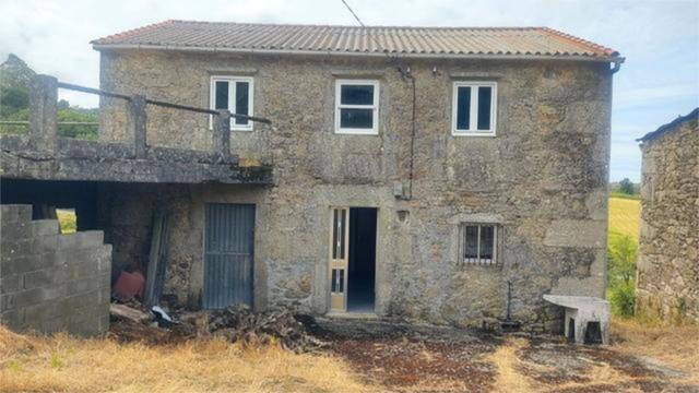 Casa-chalet en Venta en Dumbría