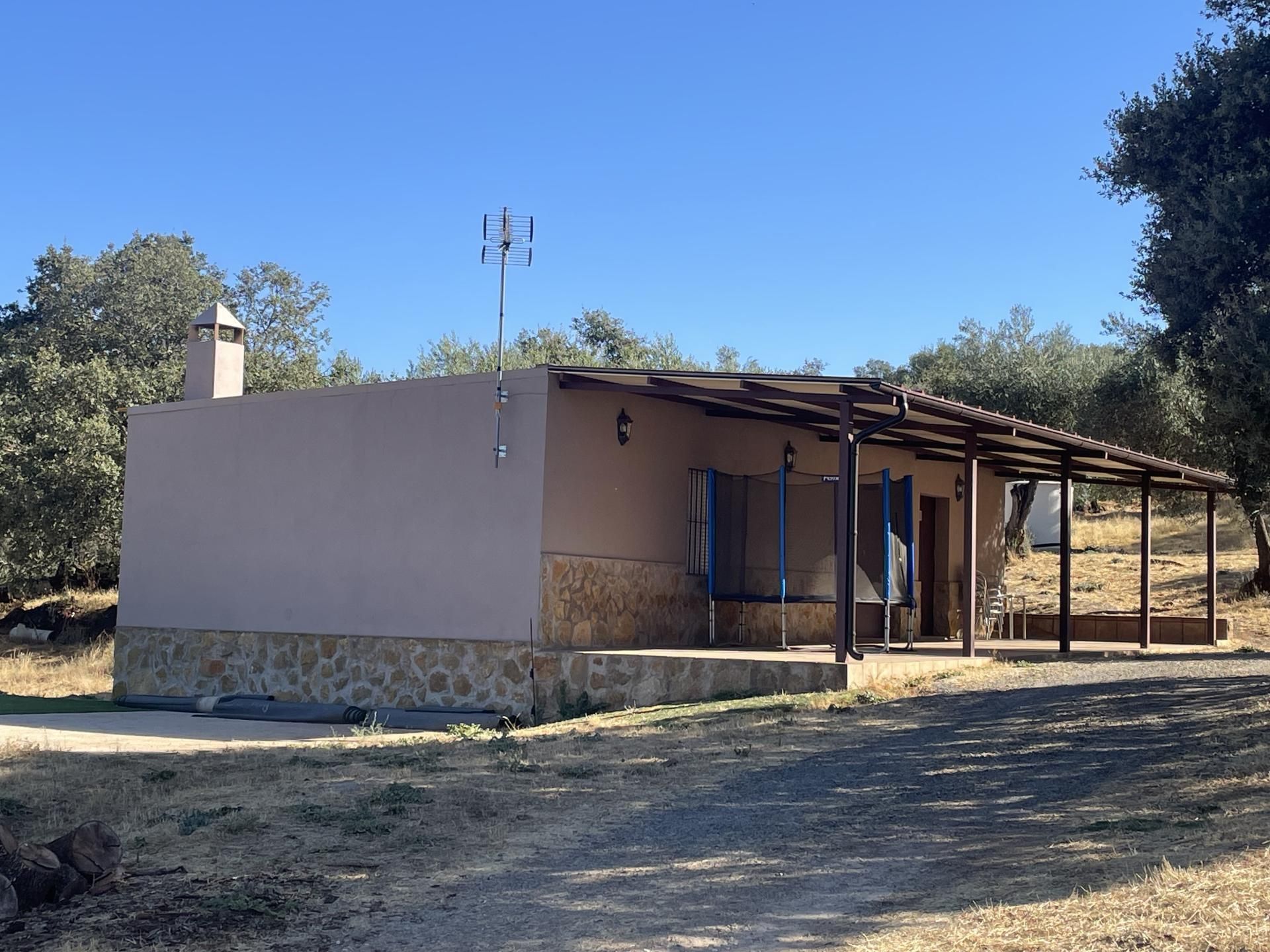 Vista exterior de Finca rústica en venta en Higuera la Real con Calefacción, Jardín privado y Amueblado