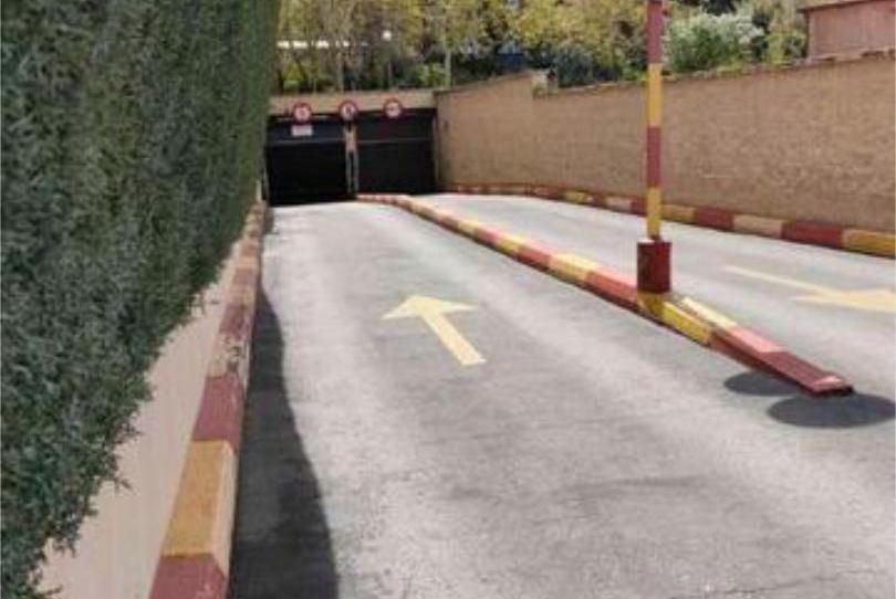 Garage to rent in Montserrat - Parque Empresarial, Madrid - image 1 Photo 1 of Garage to rent in Montserrat - Parque Empresarial, Madrid